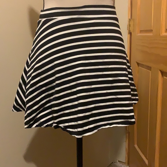 Aeropostale Skirt - Picture 3 of 4